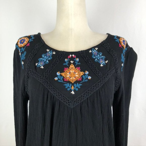 C. Wonder Embroidered Boho Top - Picture 3 of 8